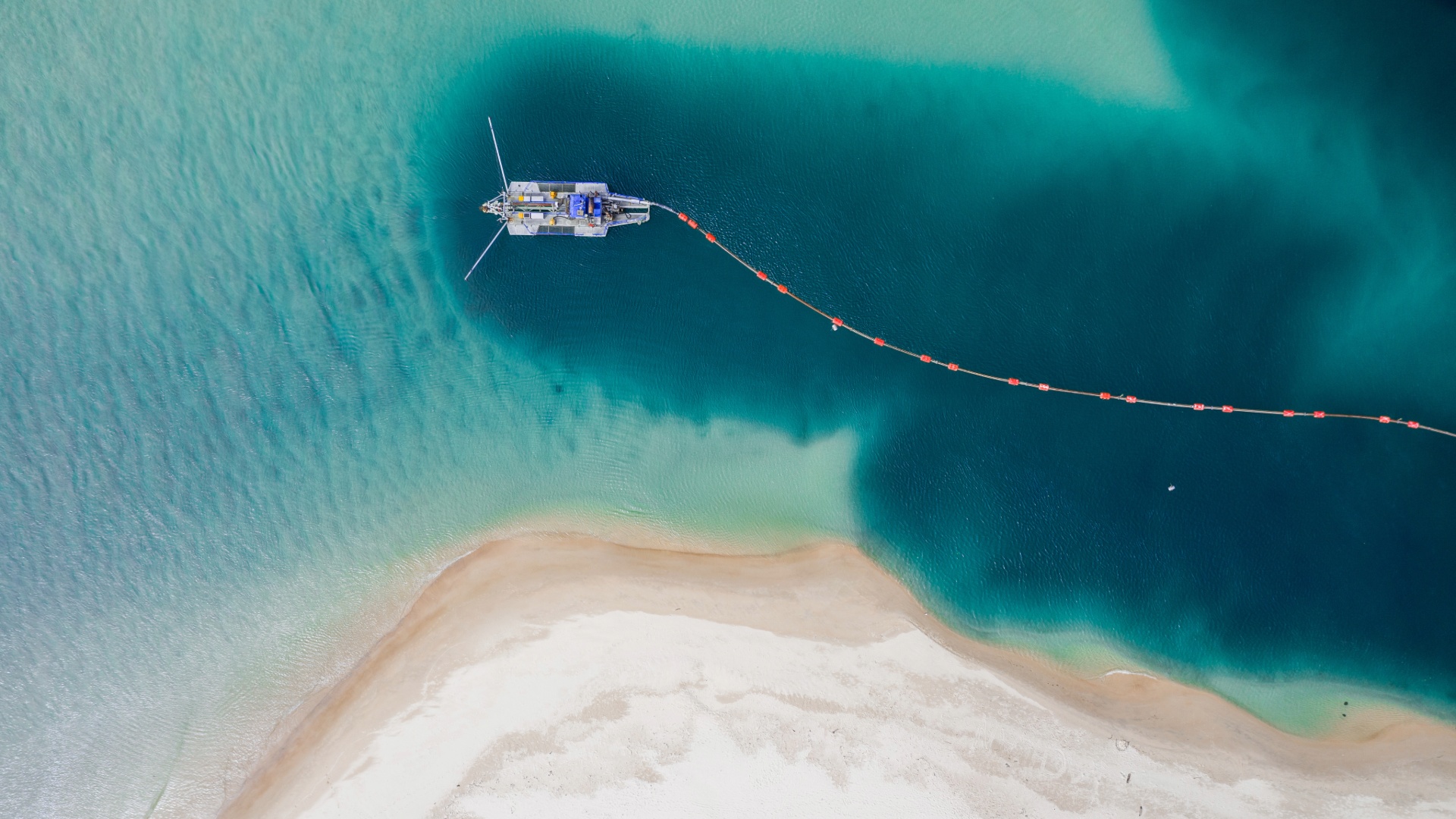 The Role of Floating Hoses in Marine and Dredging Operations